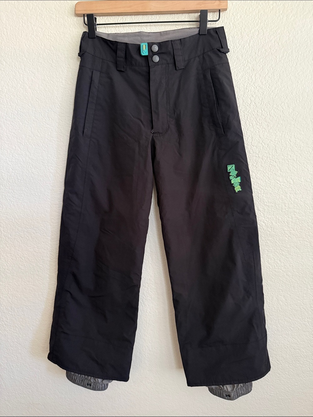 Boys Burton Black Snow/Ski Pants with Green Logo size large